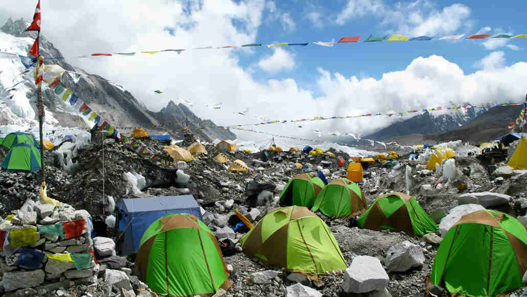 塑料在世界上最偏远的地方出现，包括珠穆朗玛峰
