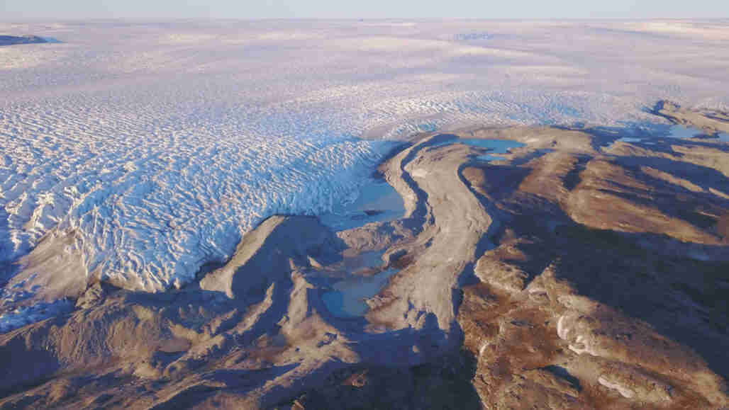 到2100年，格陵兰将在12,000年内以最快的速度失去冰