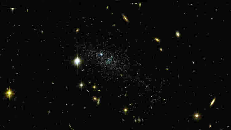 有多微小的'死'星系，他们的凹槽再次制作星星
