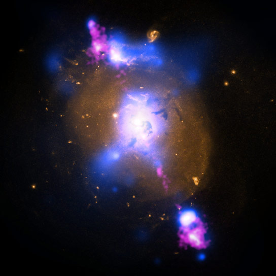天文学家在黑洞周围旋转过热气体