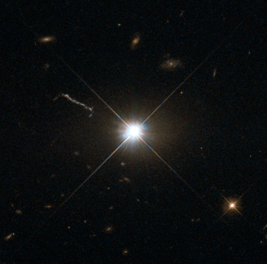 新的哈勃图象的Quasar 3C 273