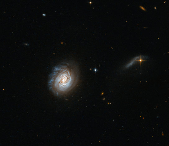 哈勃视图发光红外线Galaxy MCG-03-04-014