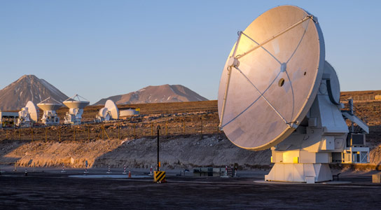 Alma观测台接收最终天线