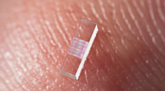 纳米制造芯片以比传统技术高10​​倍的速率加速电子
