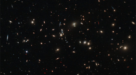 哈勃观点Galaxy Cluster Macs J0152.5-2852