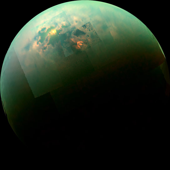 美国宇航局的Cassini SpaceCraft意见太阳闪耀着泰坦的北极海