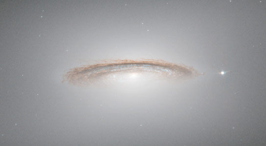 哈勃观看NGC 4526的旋转光盘