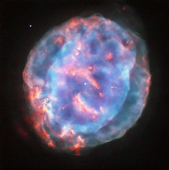 哈勃行星状星云NGC 6818的图像