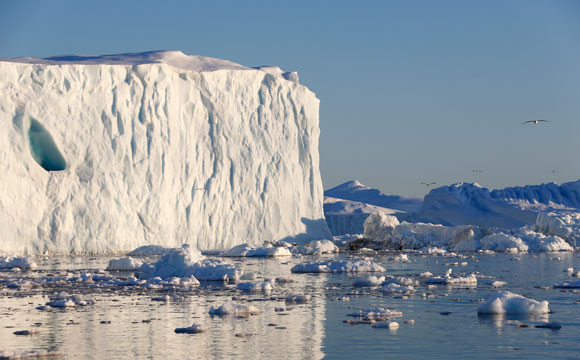 NASA的海洋融化格陵兰岛任务图格陵兰岛的海岸线