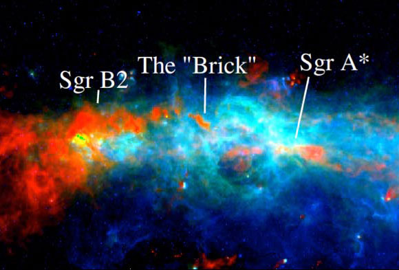 天文学家仔细观察银河系的中央分子区