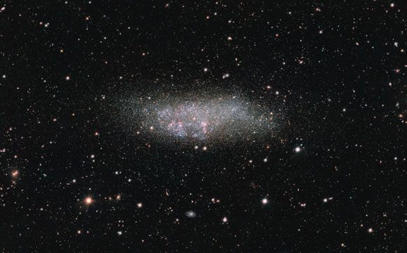 VLT测量望远镜欣赏Wolf-Lundmark-Melotte星系
