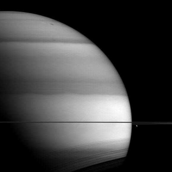 新的Cassini Image在土星的大气中显示甲烷