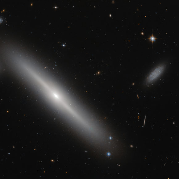 本周的哈勃图像 - 透镜星系NGC 5308