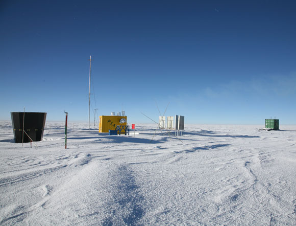 南极站点圆顶的承诺在宇宙中打开一个新窗口