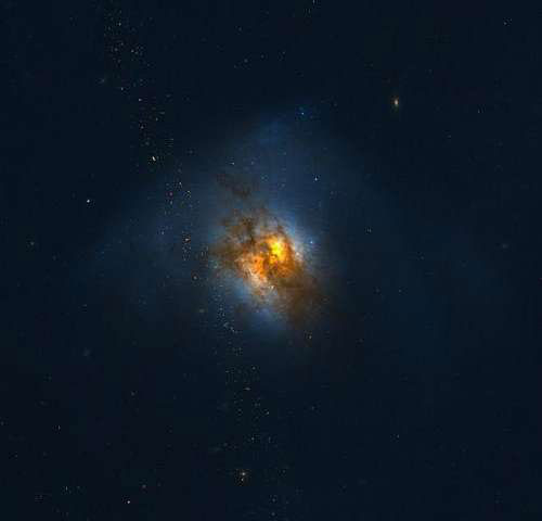天文学家揭示了超级星系中强大的流出