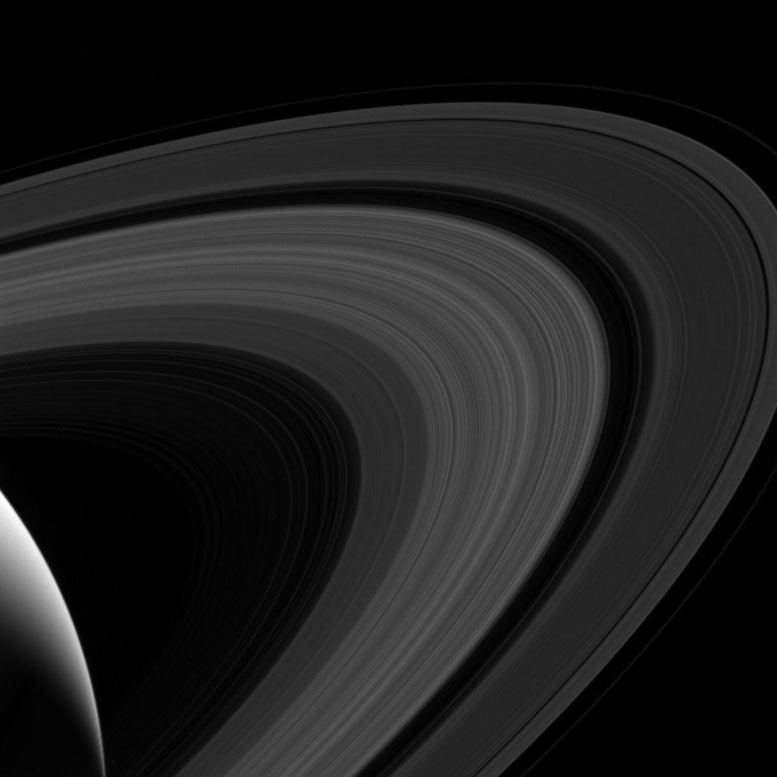美国宇航局的卡西尼号飞船可以更好地了解土星环