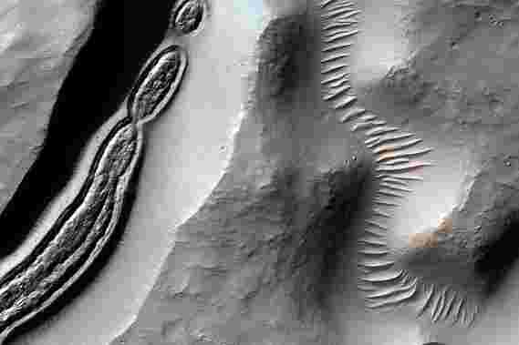 火星侦察轨道意见奇怪的地层