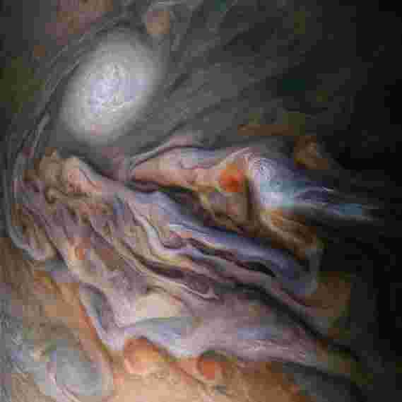 junocam捕捉到木星的北北温带腰带的壮丽景色