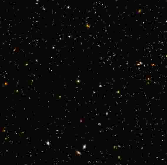 哈勃周图像– GOODS-南部深紫外遗留力场视图