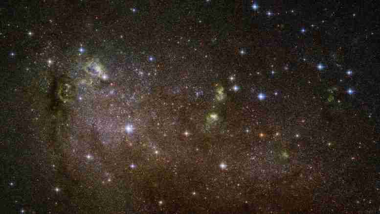 本周的Hubble图像 - 不规则的Galaxy IC 10