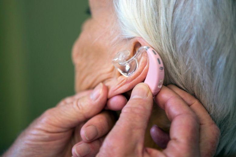 助听器可能有助于降低痴呆症，抑郁症和跌倒的风险