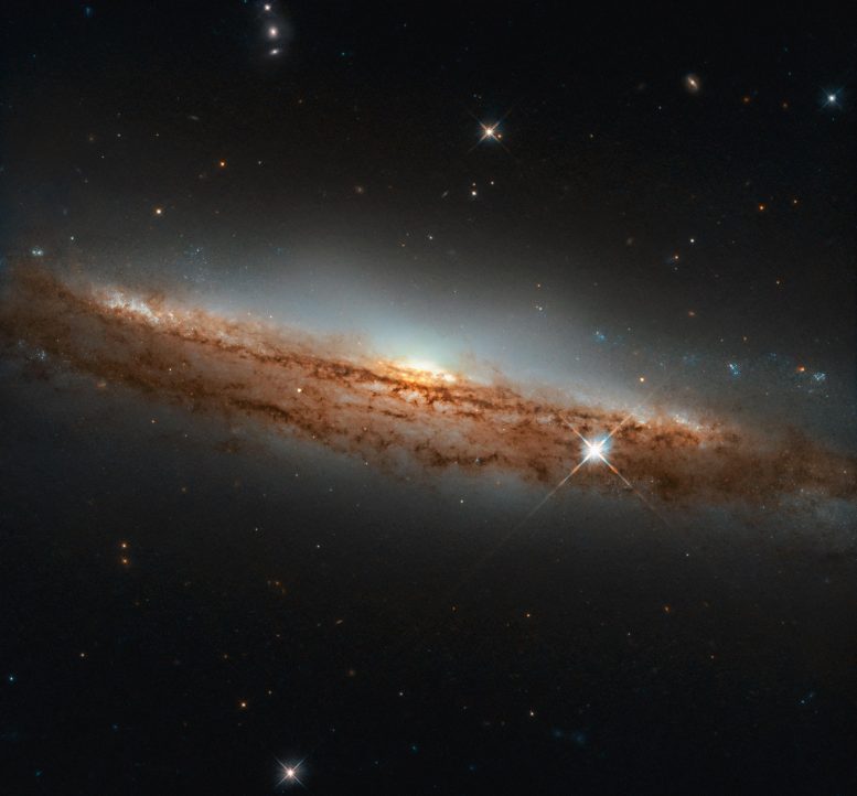 哈勃拍出螺旋星系的资料-距Hydra Constellation约有8000万光年