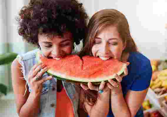 吃西瓜可能有助于抵抗不健康饮食的不利影响