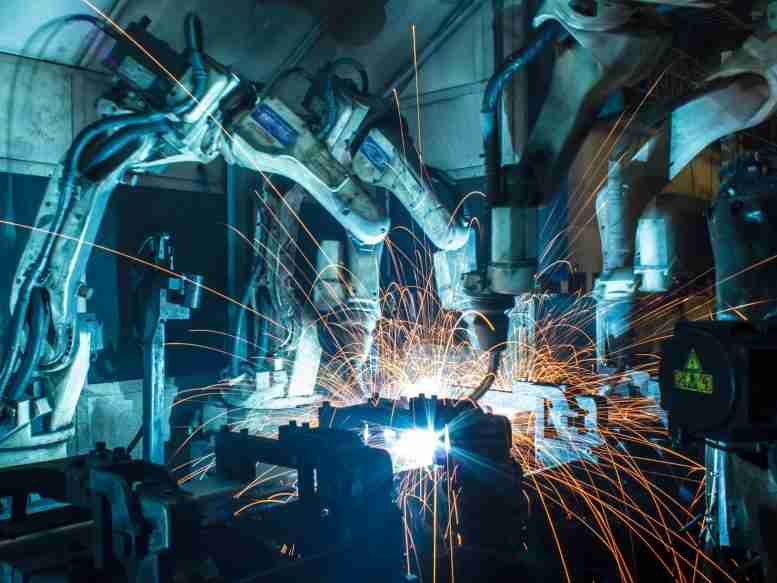 革命性的“机器人铁匠”技术可以恢复美国制造业