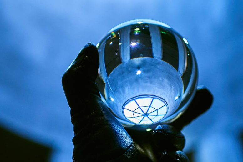 凝视水晶球以增进对成核的理解