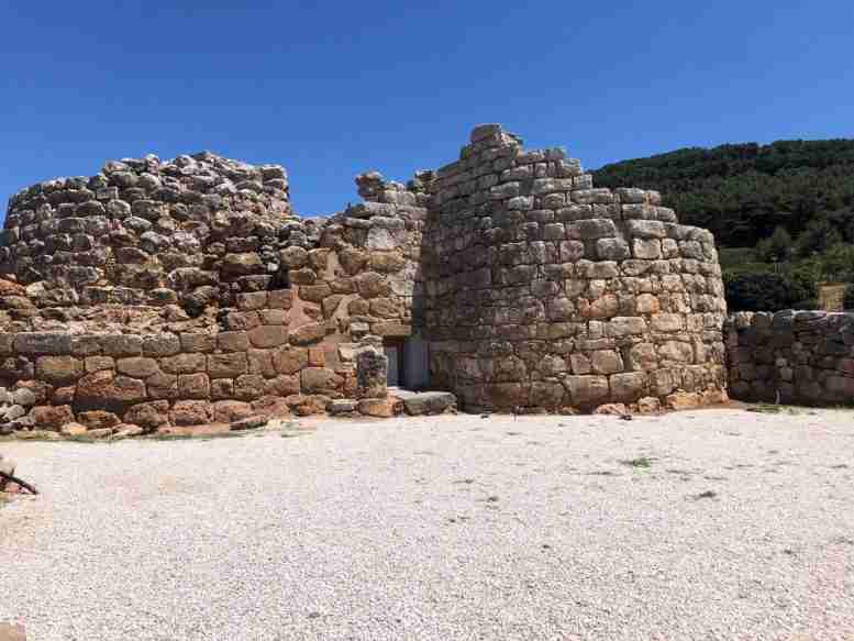 通过古代DNA重建的迁移：每个地中海岛都有自己的遗传模式