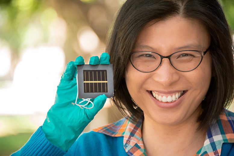 随着下一代太阳能电池通过严格的国际测试，廉价可再生能源将近一步