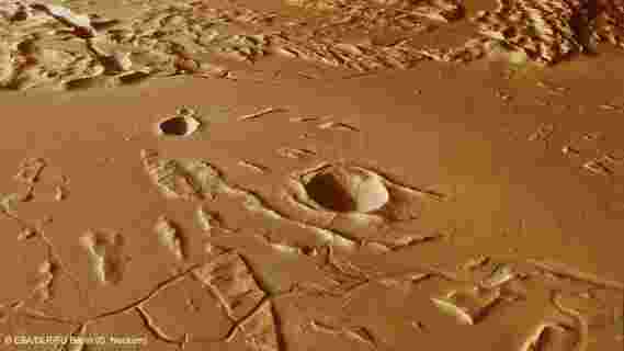 熔岩样流在火星上的奥秘得以解决–科学家们说这不是熔岩