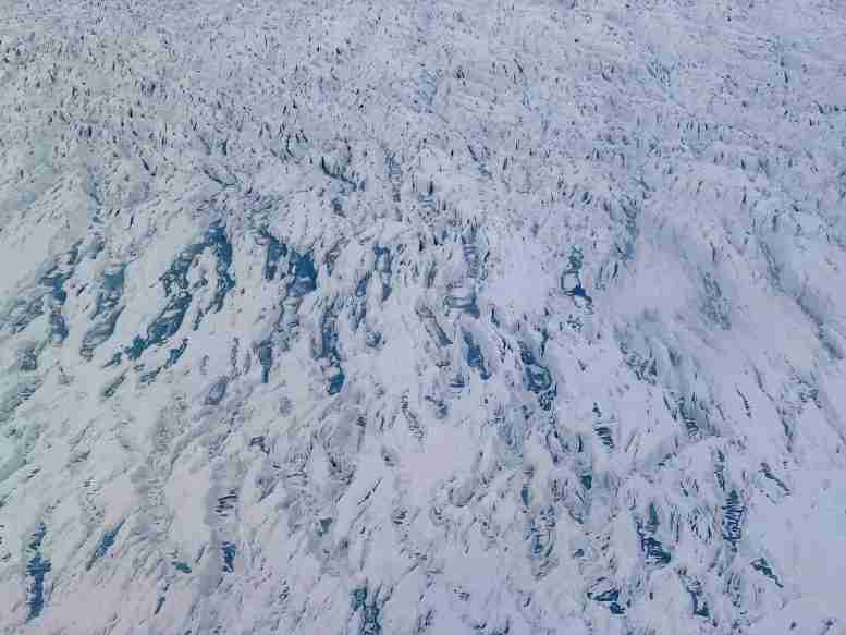 格陵兰岛在2个月内失去了6000亿吨冰，足以筹集全球海平面2.2mm