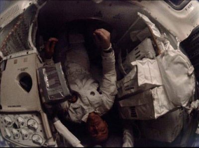 阿波罗13号机组人员安全返回地球50年