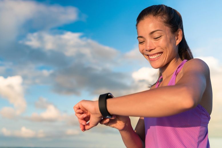 智能手表证明了很有用：较高的每日步骤计数与较低的血压相连
