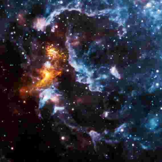 气体宇宙云中的舞星和黑洞：研究“公共信封阶段”
