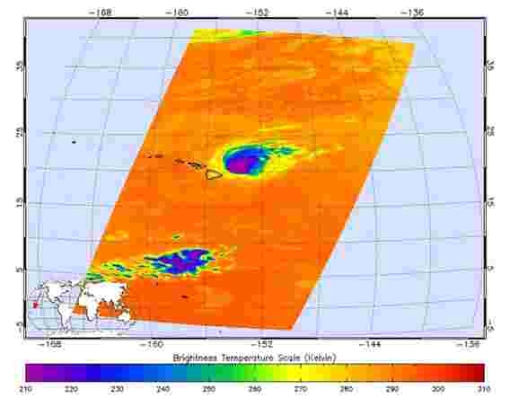 美国宇航局的大气红外探测仪从太空中追踪飓风道格拉斯，热带风暴汉娜