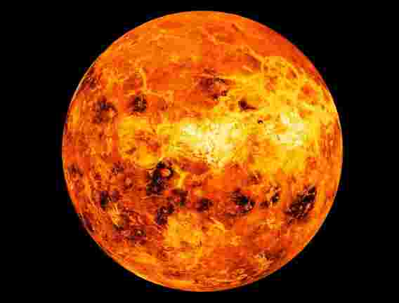 行星研究人员惊讶地发现了金星上的“火环”