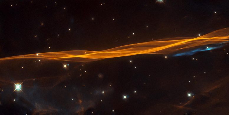 哈勃捕获Cygnus Supernova Blast Wave的边缘