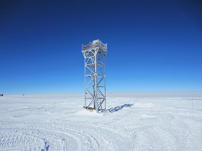 世界上“最酷”的地方之一：天文学家针对望远镜定位了地球上最好的地方