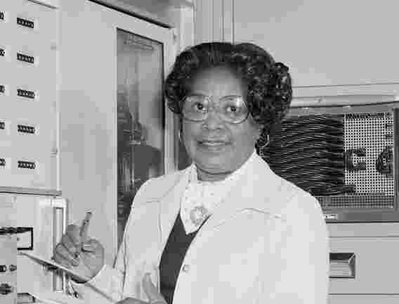 NASA以“隐藏人物”的名字命名总部-Mary W. Jackson – NASA的首位非洲裔美国女性工程师