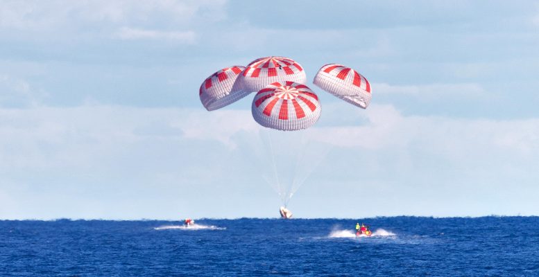 美国宇航局宇航员醒来，准备Spacex船员Drage for Splashdown