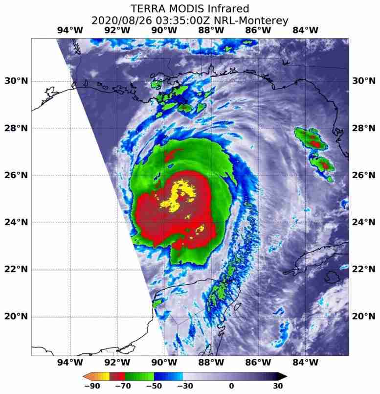 美国宇航局调查即将登陆的强大飓风劳拉