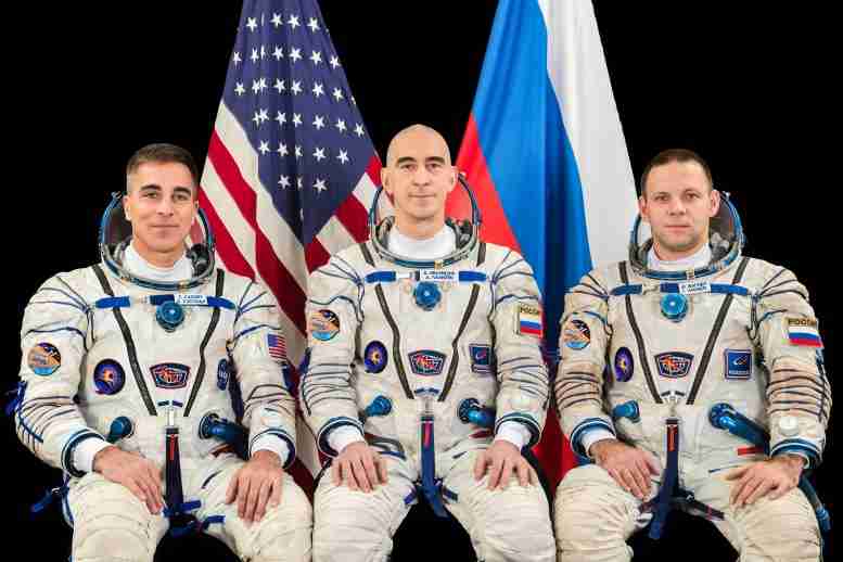 空间站上难以捉摸的泄漏使宇航员在俄罗斯航段再住一天