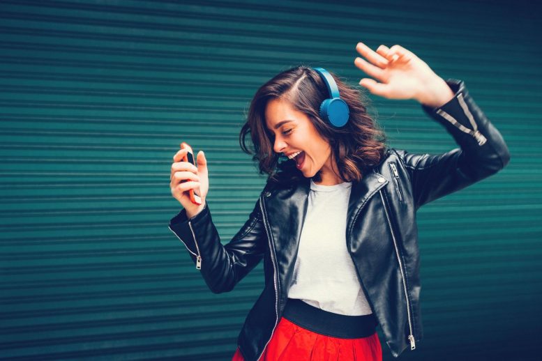 神经科学家研究你最喜欢的音乐如何将你的大脑送到快乐过载