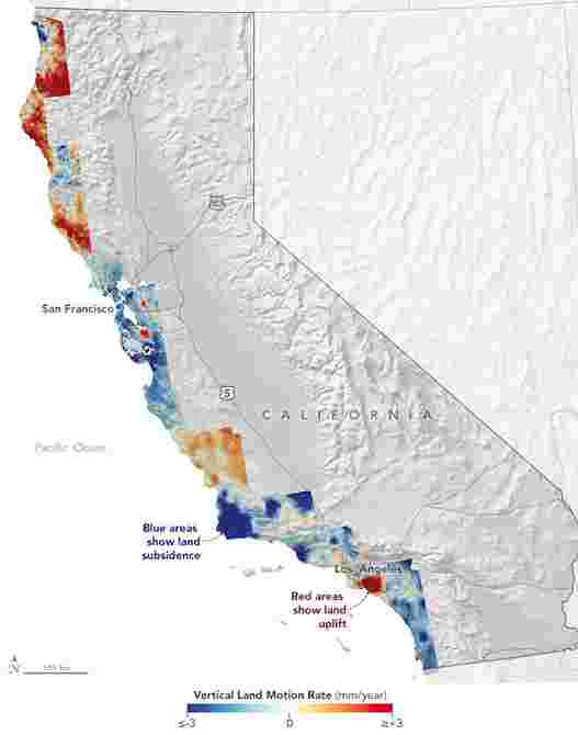 调查加利福尼亚州的上升和下沉的海岸
