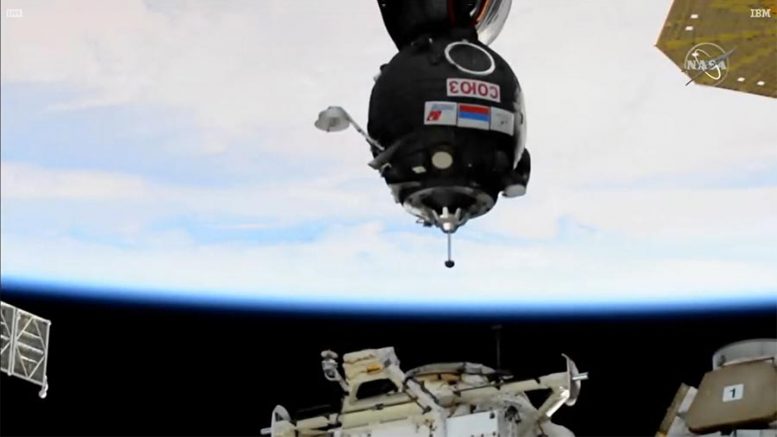 远征队64号乘员组飞往国际空间站，开始为期六个月的飞行任务