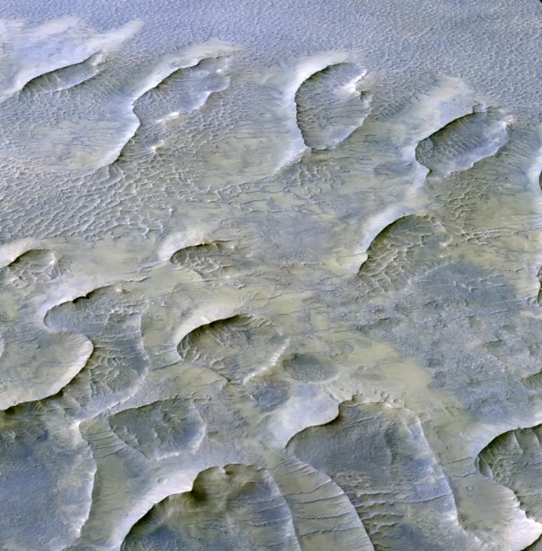 保留了十亿年历史的火星沙丘田地，可洞悉火星历史