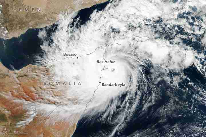 Cyclone Gati在索马里制作历史悠久的陆地 - 两天内的一年以上的雨