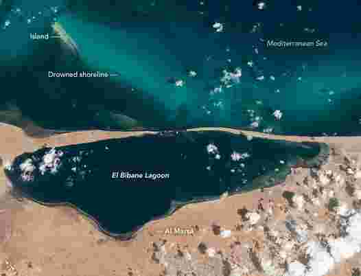 空间站上宇航员拍摄的具有生态重要性的埃尔比班礁湖